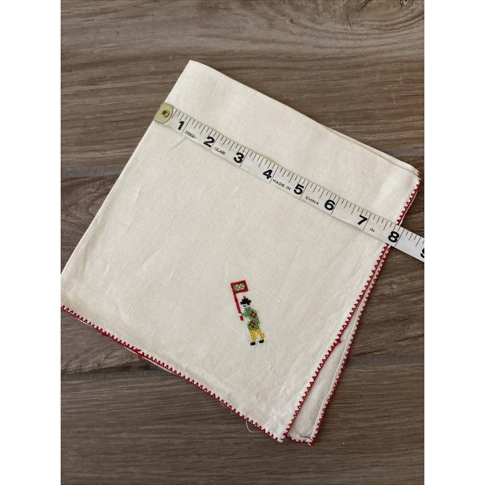 6 Embroidered Napkins With Red Edging & Boy 16